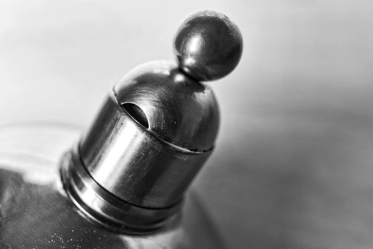 Stovetop Kettle Materials Explained: Stainless Steel, Copper, Cast Iron, and Glass